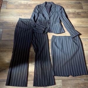 3 Piece Express Editor Button Up Black and White Pinstriped Pantsuit Size 0